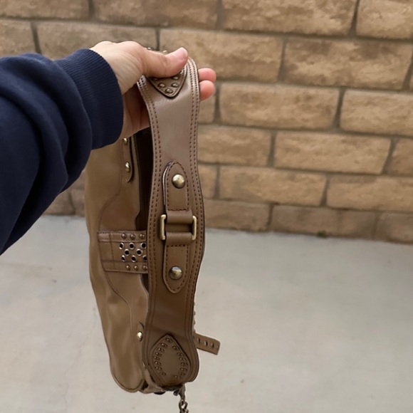 Vintage Guess Studded Brown Leather Shoulder Bag preowned - Picture 7 of 16